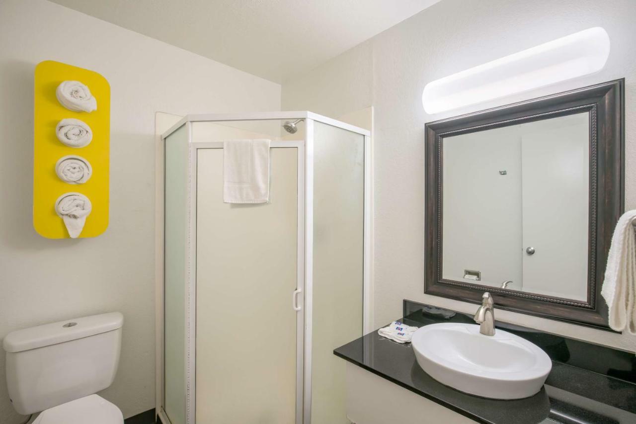 Motel 6 Williams, Ca Екстериор снимка