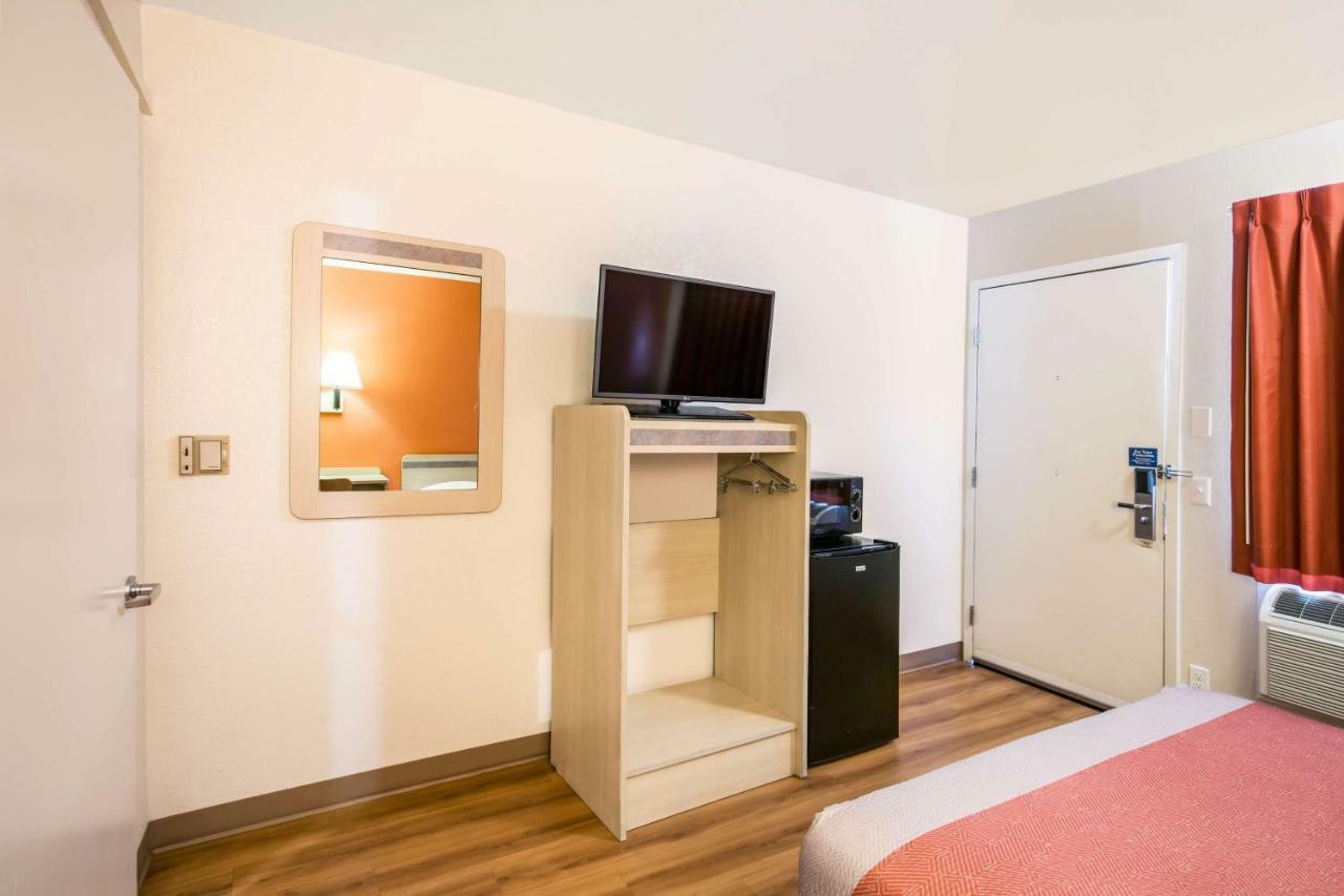 Motel 6 Williams, Ca Екстериор снимка