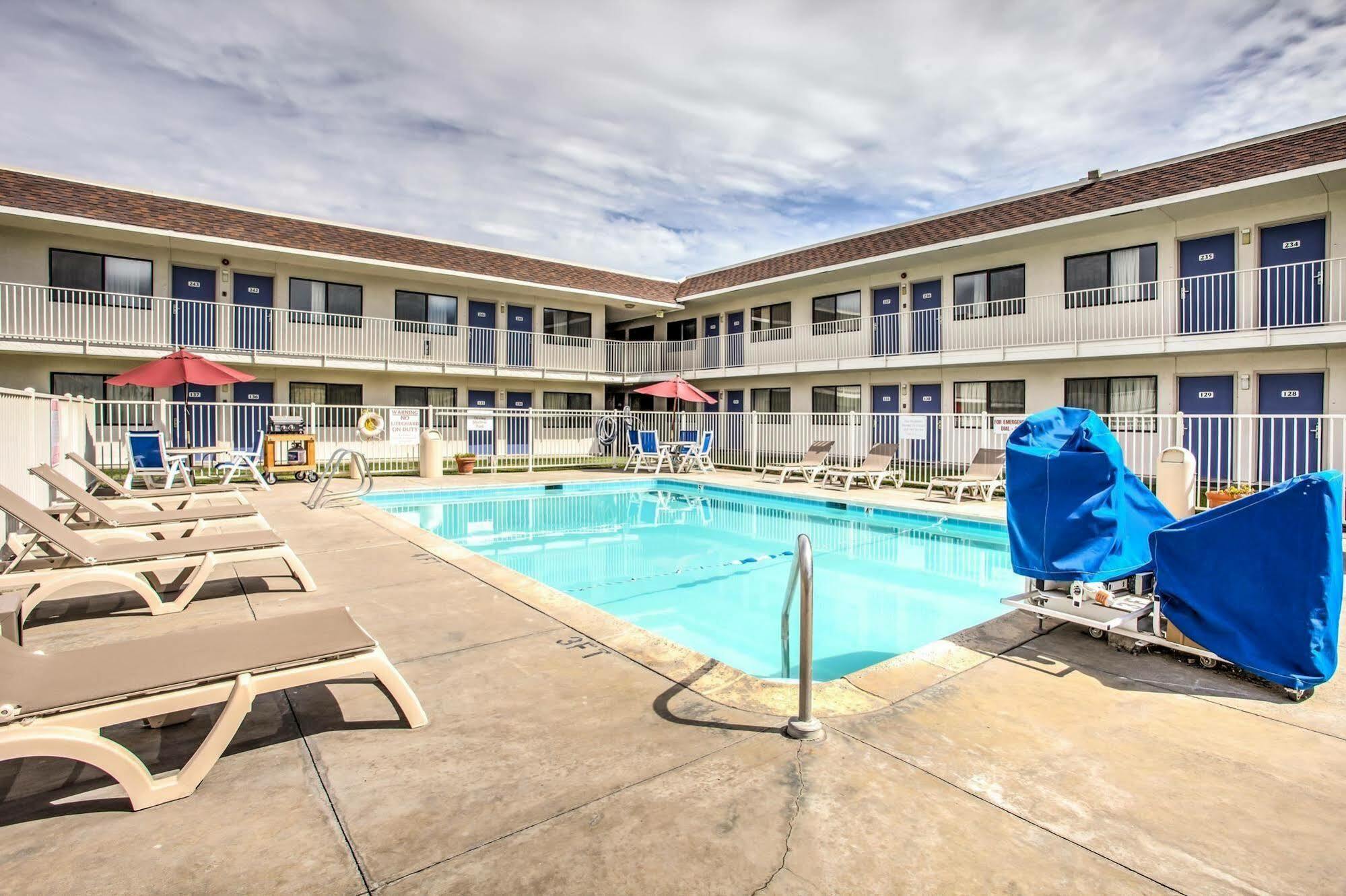 Motel 6 Williams, Ca Екстериор снимка