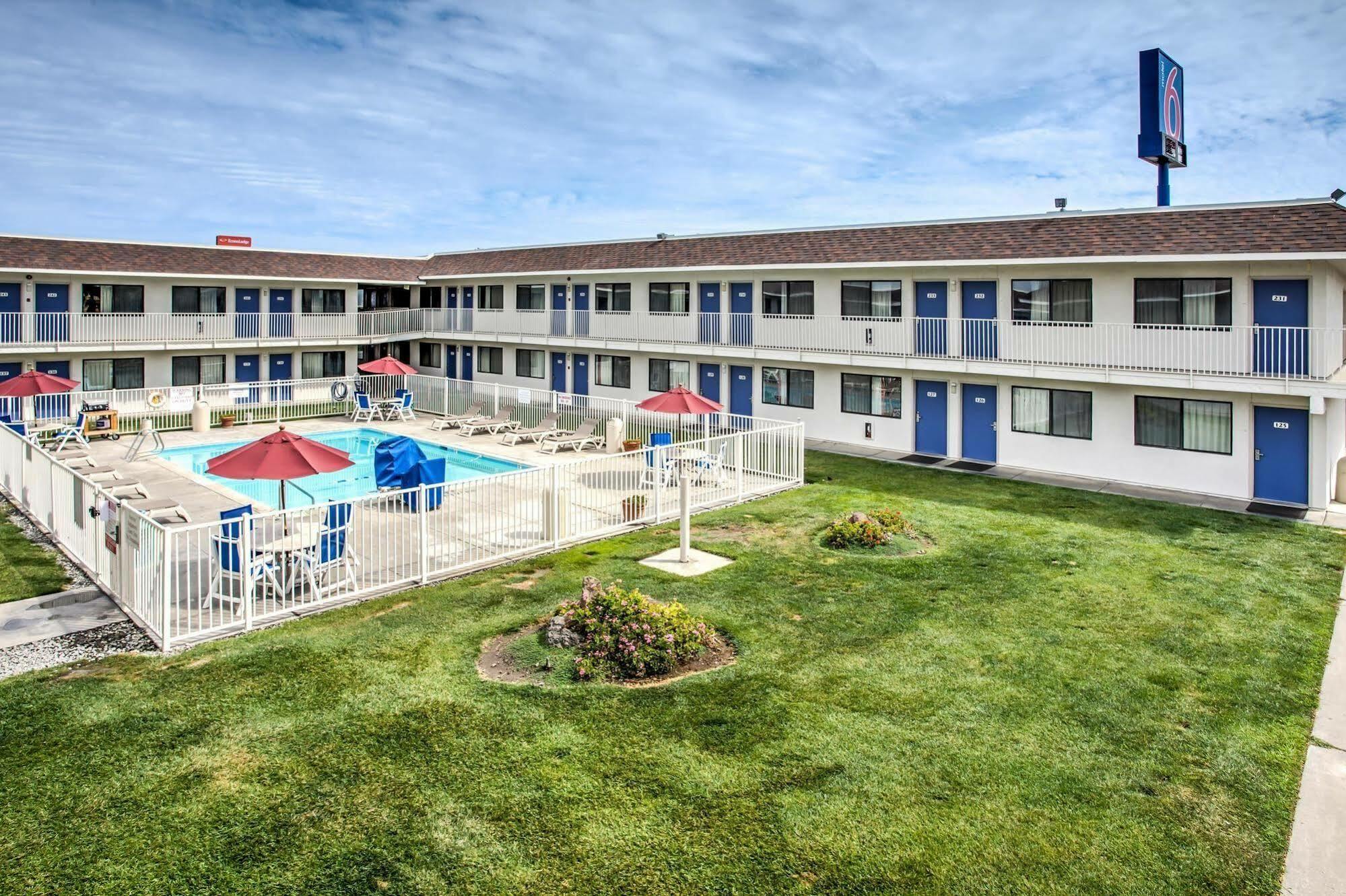 Motel 6 Williams, Ca Екстериор снимка