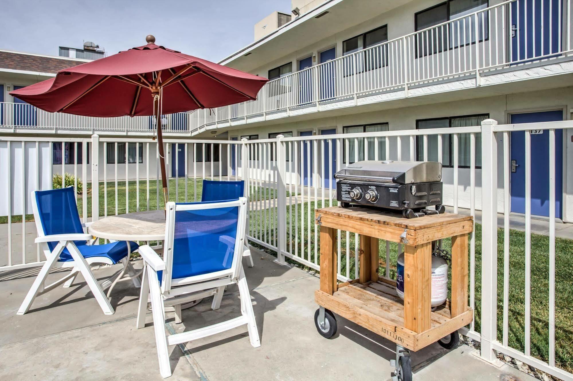 Motel 6 Williams, Ca Екстериор снимка