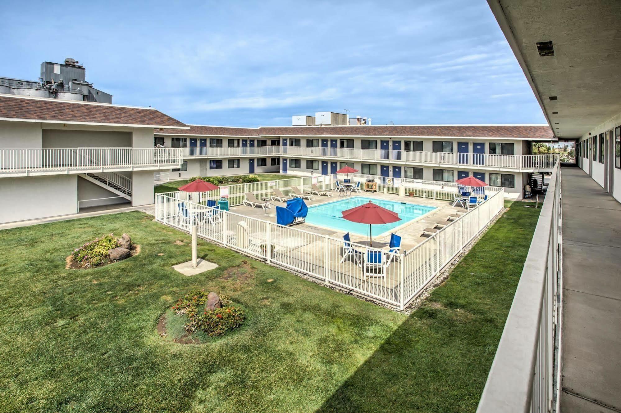 Motel 6 Williams, Ca Екстериор снимка